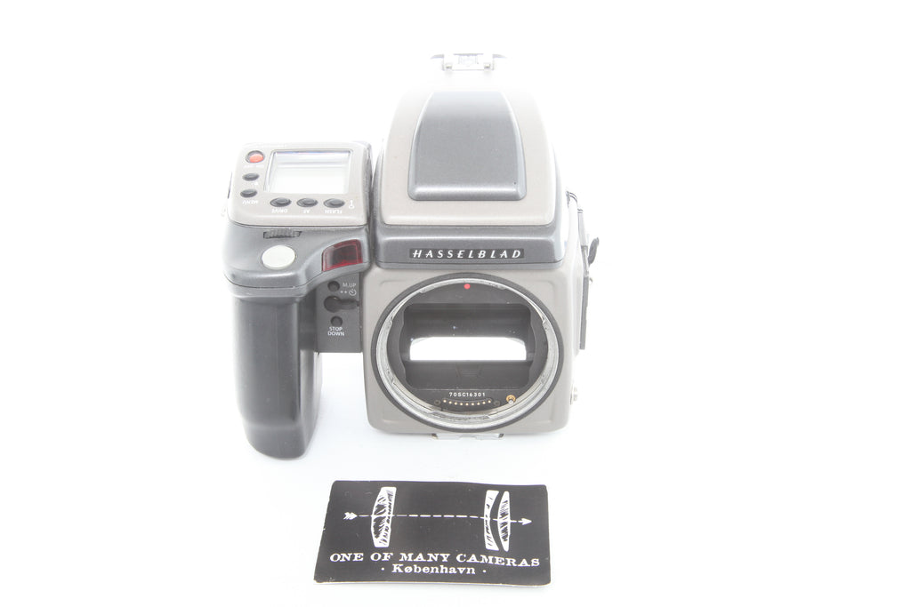 Hasselblad H1 with HVX90 Prism Finder