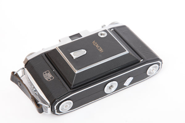 Zeiss Ikonta 6x9 523/2 with 105mm f3.5 Novar-Anastigmat - cl'a April 2022