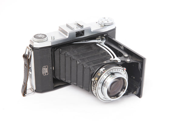 Zeiss Ikonta 6x9 523/2 with 105mm f3.5 Novar-Anastigmat - cl'a April 2022