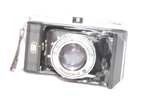 Zeiss Ikonta 6x9 523/2 with 105mm f3.5 Novar-Anastigmat - cl'a April 2022
