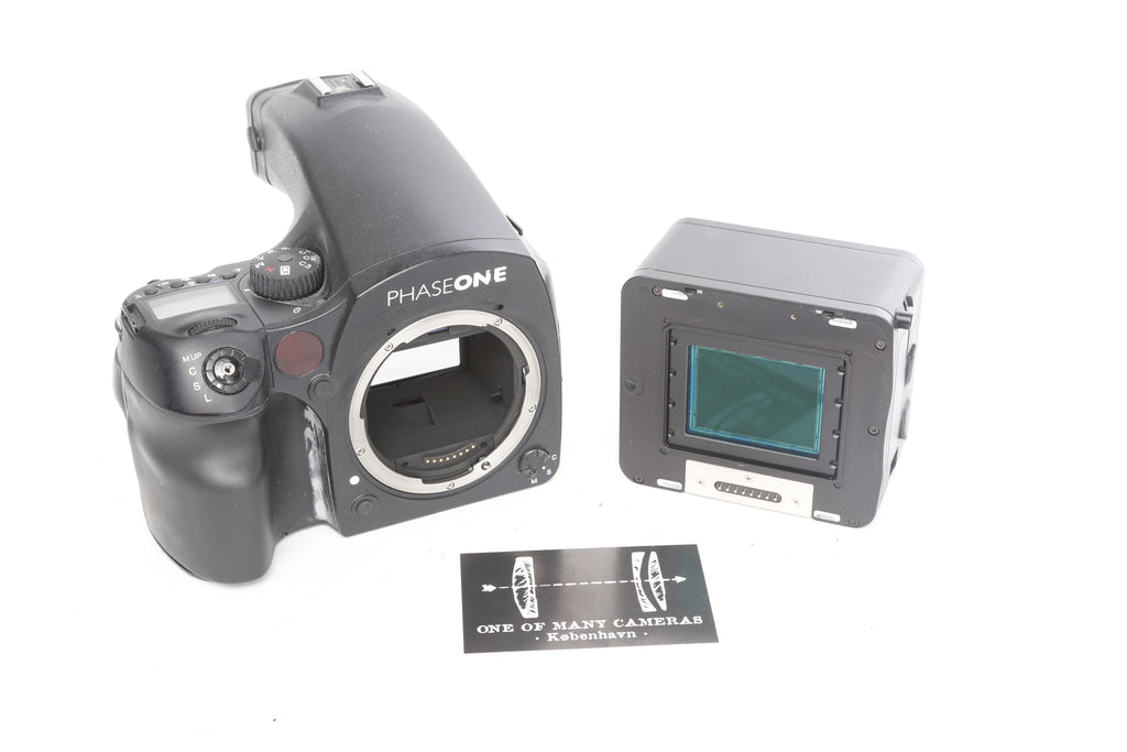 PhaseOne 645 DF with IQ140 Digital Back