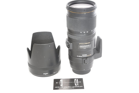 Sigma 70-200mm f2.8 APO DG HSM with hood- Nikon