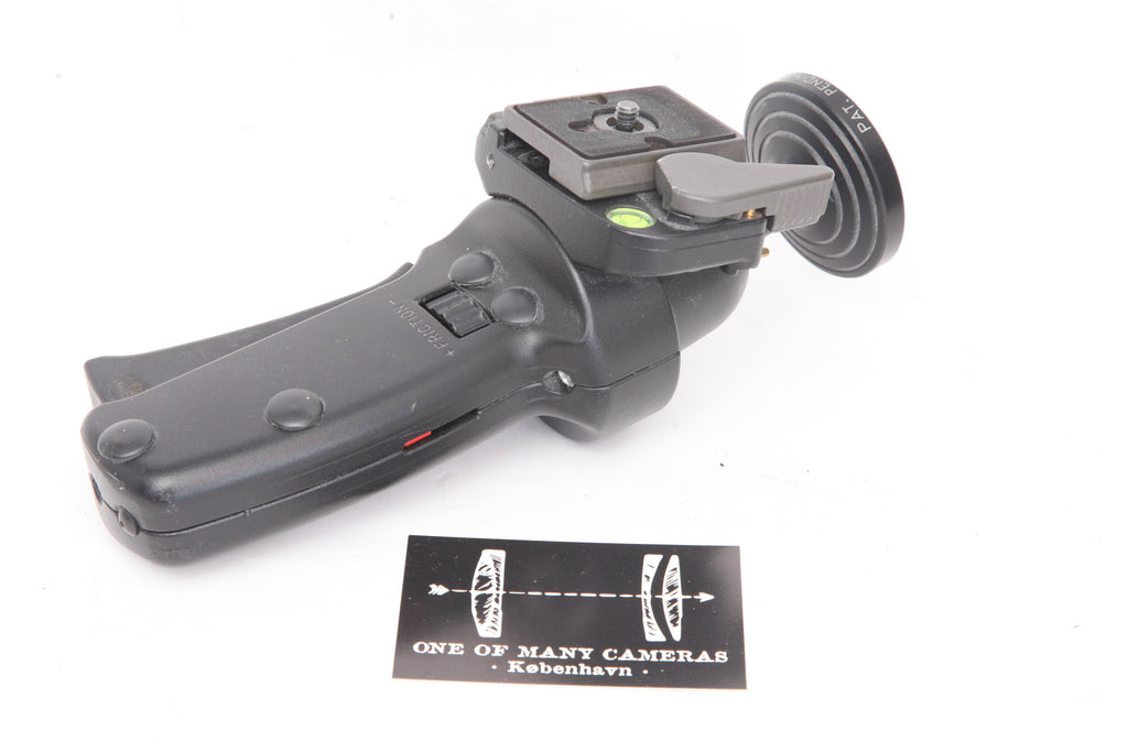 Manfrotto 322RC2 Ball Head with 200PL-14 Quick Release Plate and 322RA Quick Release Adapter 322RC2