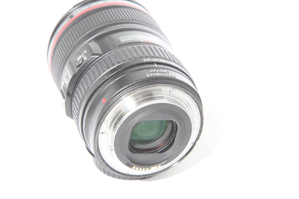 Canon EF 24-105mm f4 L IS USM with hood EW-83H