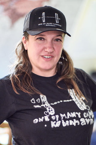 #034 Black trucker cap