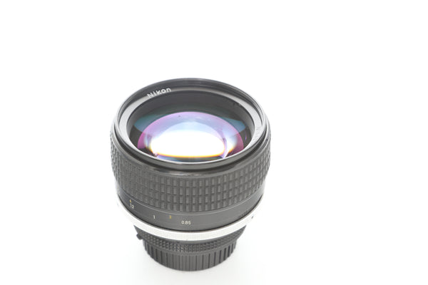 Nikon 85mm f1.4 Ai-S - cl'a October 2024