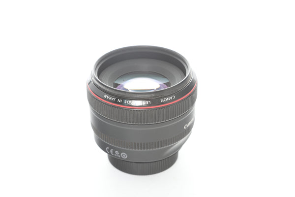 Canon EF 50mm f1.2 L with hood ES-78