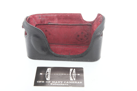 Leica M9 Leather Case by Luigi Crescenzi