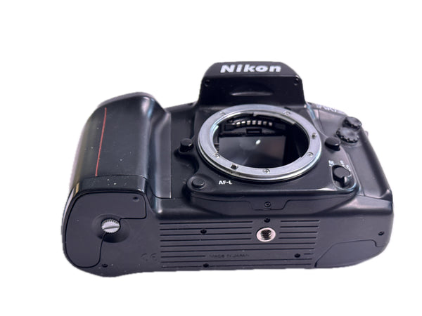 Nikon F90X - new light seals August 2025