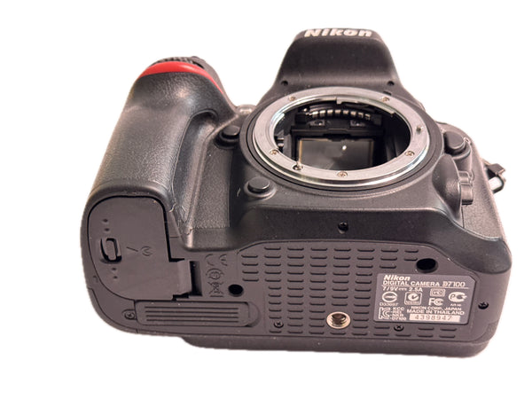Nikon D7100