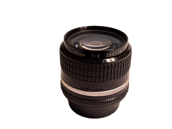 Nikon 35mm f2 Nikkor