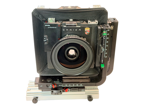 Schneider-Kreuznach 90mm f5.6 Super-Angulon XL - 110 Multicoating in Prontor Professional 01S shutter