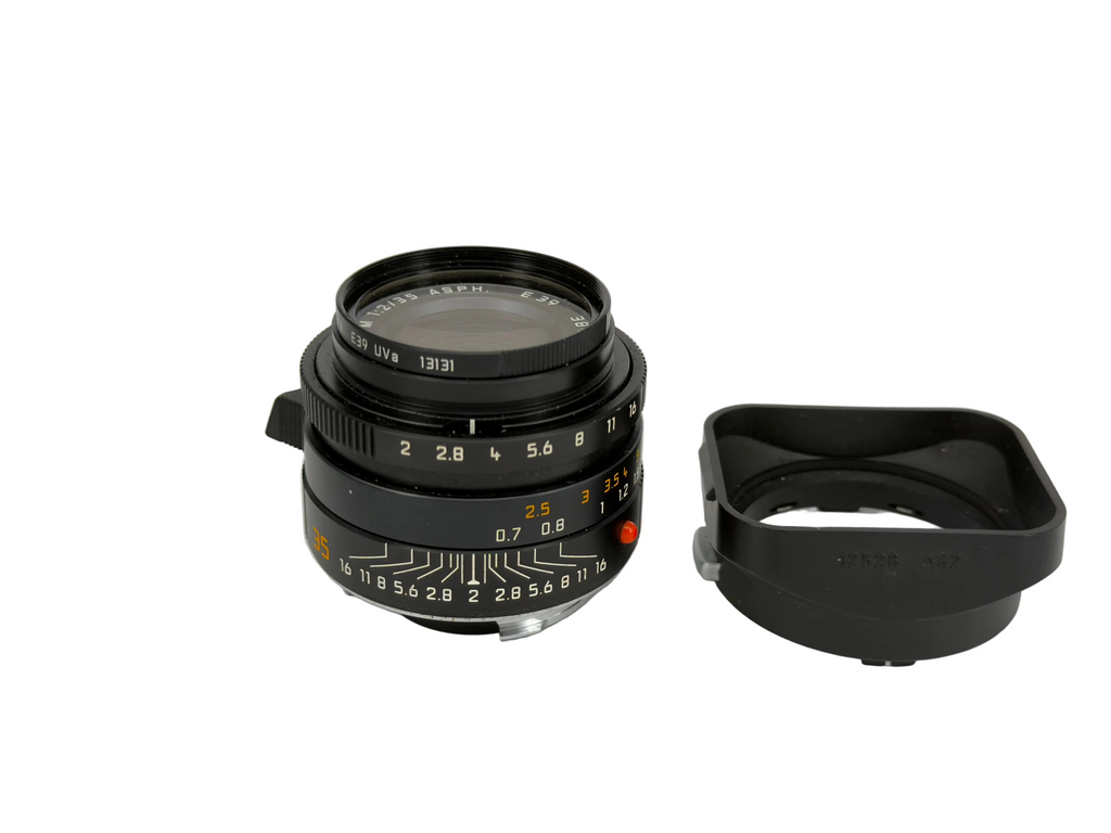 Leica 35mm f2 Summicron ASPH 11673 with hood 12526 A42