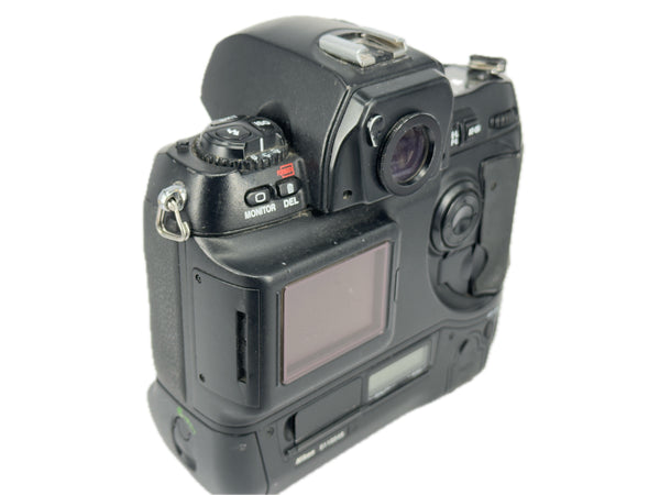 Nikon D1x