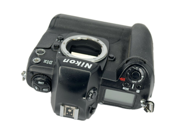 Nikon D1x