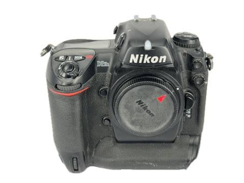 Nikon D2HS