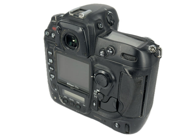 Nikon D2HS