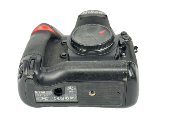 Nikon D2HS