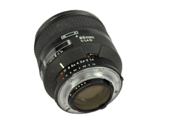 Nikon 85mm f1.8 AF Nikkor