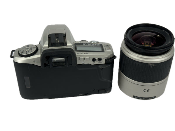 Minolta Dynax 5 with 28-100mm