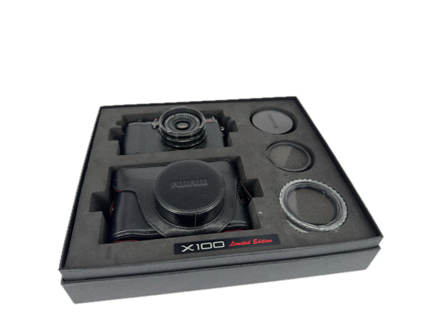 Fujifilm X100 Black Limited Edition with box