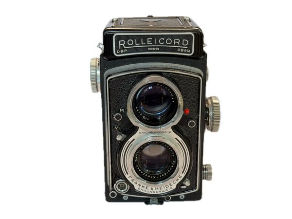 Rolleicord V with Schneider 75mm f3.5 Xenar - cl'a April 2026