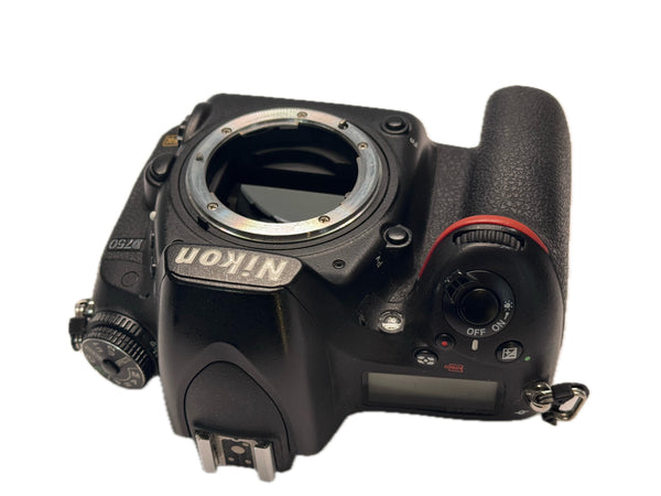 Nikon D750