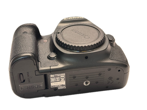Canon EOS 5DS R - in box