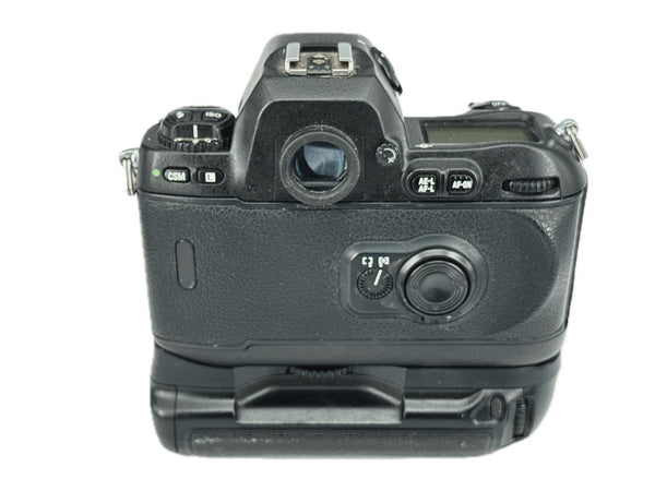 Nikon F100 with MB-15