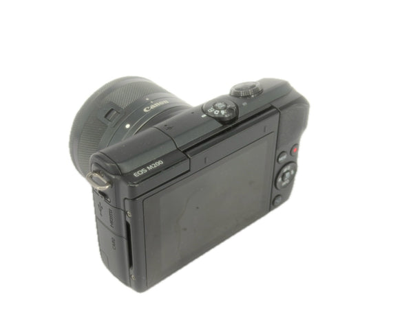 Canon EOS M200 with 15-45mm
