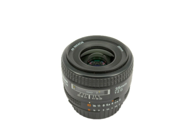 Nikon 35mm f2 AF D with hood HN-3
