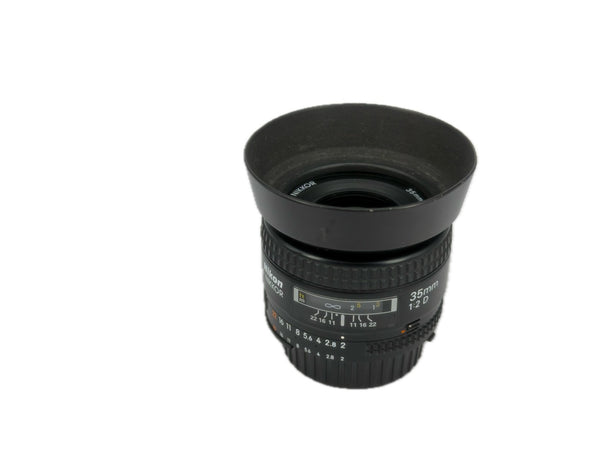 Nikon 35mm f2 AF D with hood HN-3