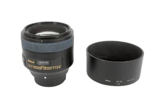 Nikon 85mm f1.8 AF-S G - like new in bix