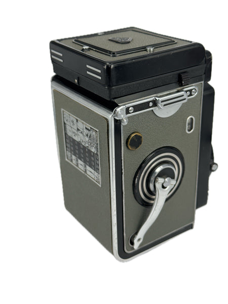 Rolleiflex T 75mm with f3.5 Zeiss Tessar and 645 insert and case
