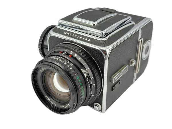 Hasselblad 80mm f2.8 Zeiss Planar - cl'a January 2026