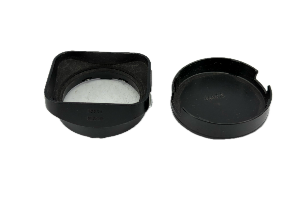Leica Lens Hood 12524 for 35mm f2 Summicron v4 with 14033 cap