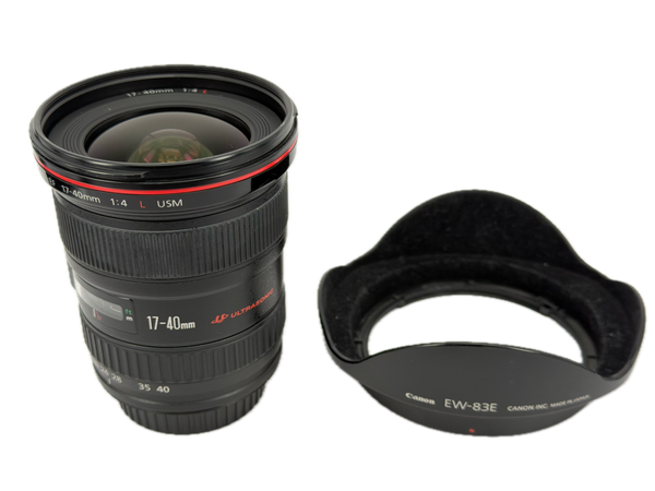 Canon EF 17-40mm f4 L USM with hood EW-83E