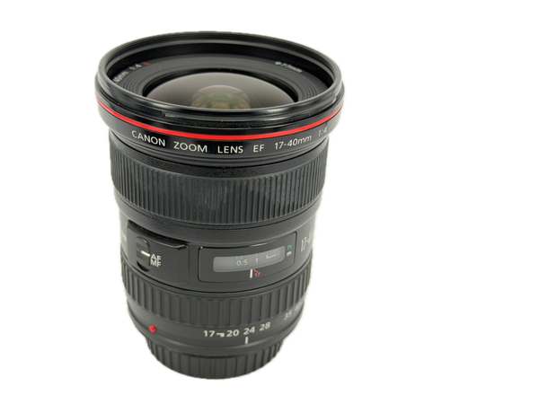 Canon EF 17-40mm f4 L USM with hood EW-83E