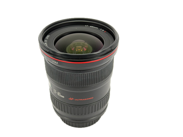 Canon EF 17-40mm f4 L USM with hood EW-83E
