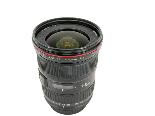 Canon EF 17-40mm f4 L USM with hood EW-83E