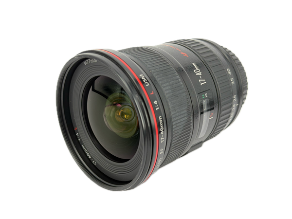 Canon EF 17-40mm f4 L USM with hood EW-83E