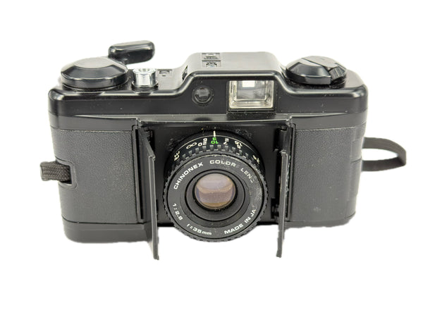 Chinon Bellami with flash