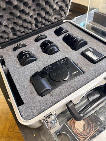 Contax G2 Black kit with 28-45-90 TLA200 and case
