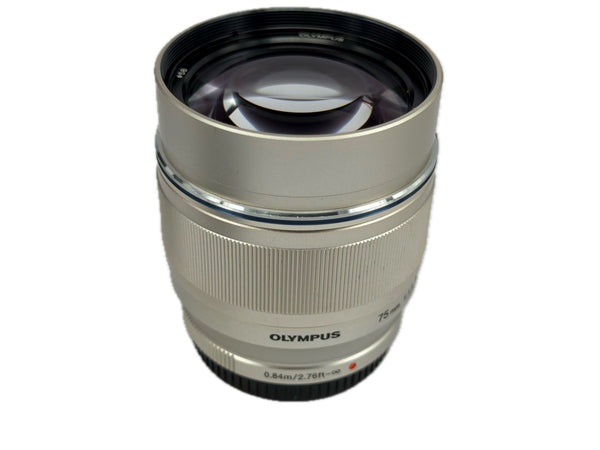 Olympus 75mm f1.8 ED M.Zuiko Digital