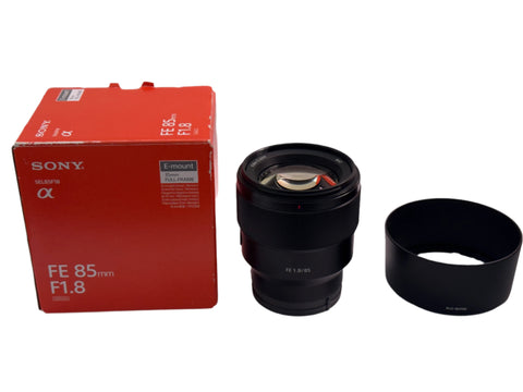 Sony FE 85mm f1.8 with box