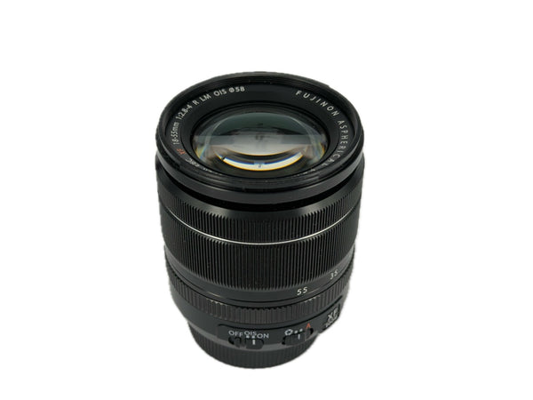 Fuji XF 18-55mm f2.8-4 R LM OIS with hood