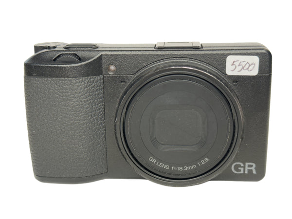 Ricoh GR III - like new