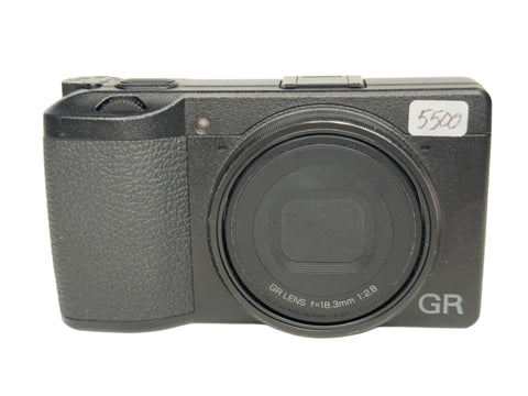Ricoh GR III - like new