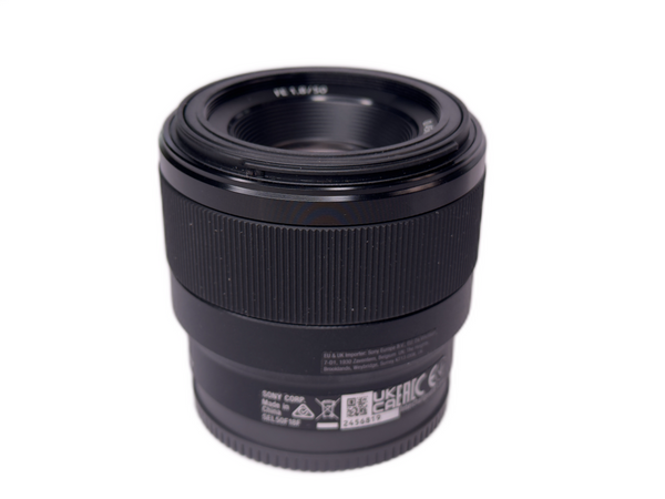 Sony FE 50mm f1.8 with box