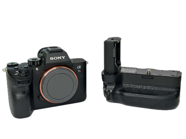 Sony A7R III with battery grip